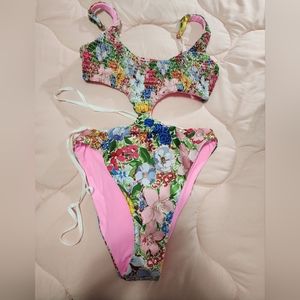 Summerful Monokini One Piece Swimsuit. Size Medium.